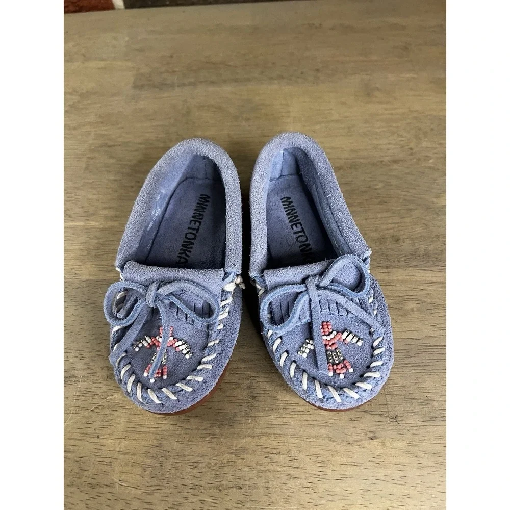 NWOB Infants Minnetonka Thunderbird Animikii Cornflower Blue Suede Moccasin Sz 7
